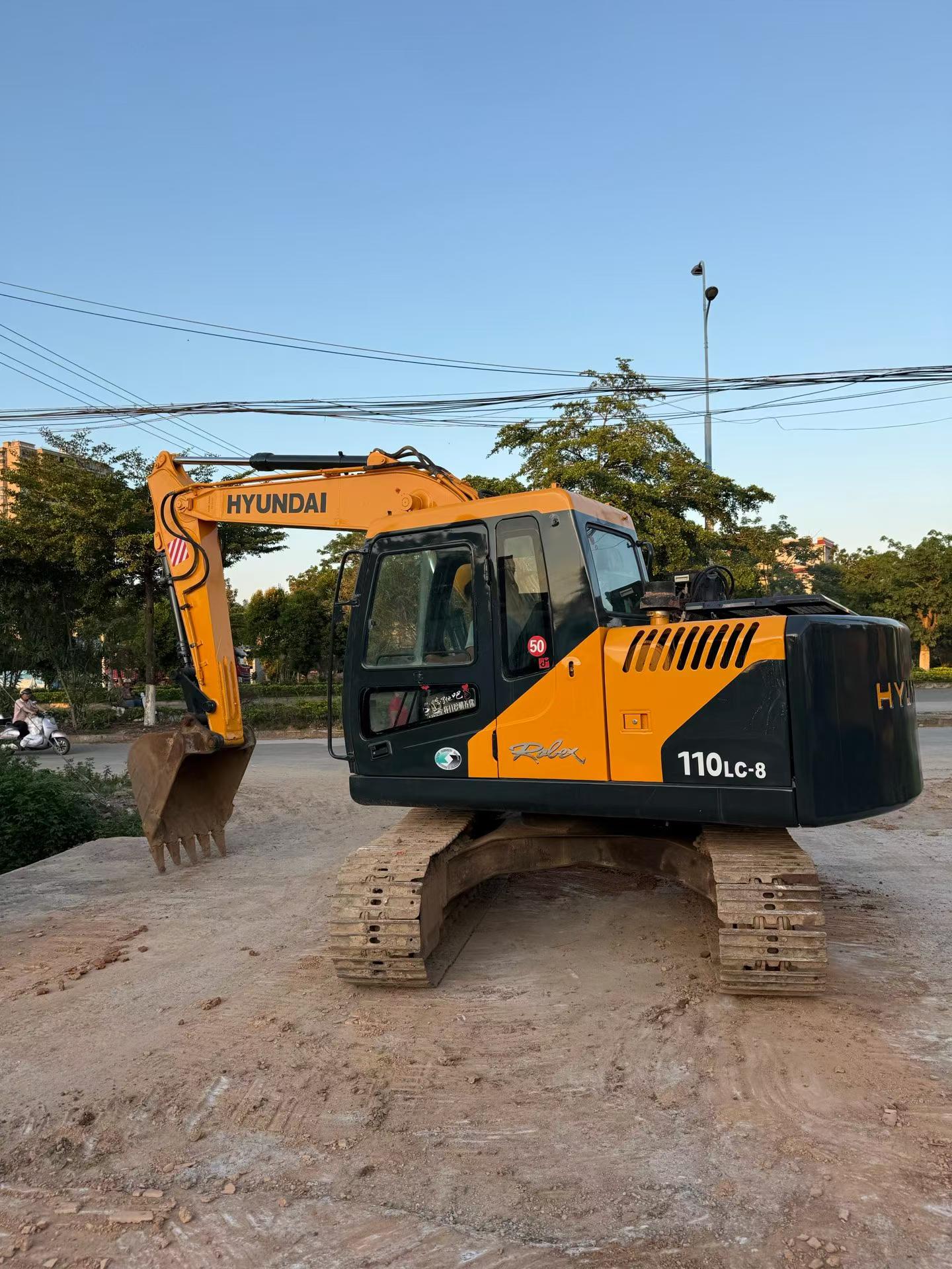 Buy Hyundai 110LVS Used Excavator / 4