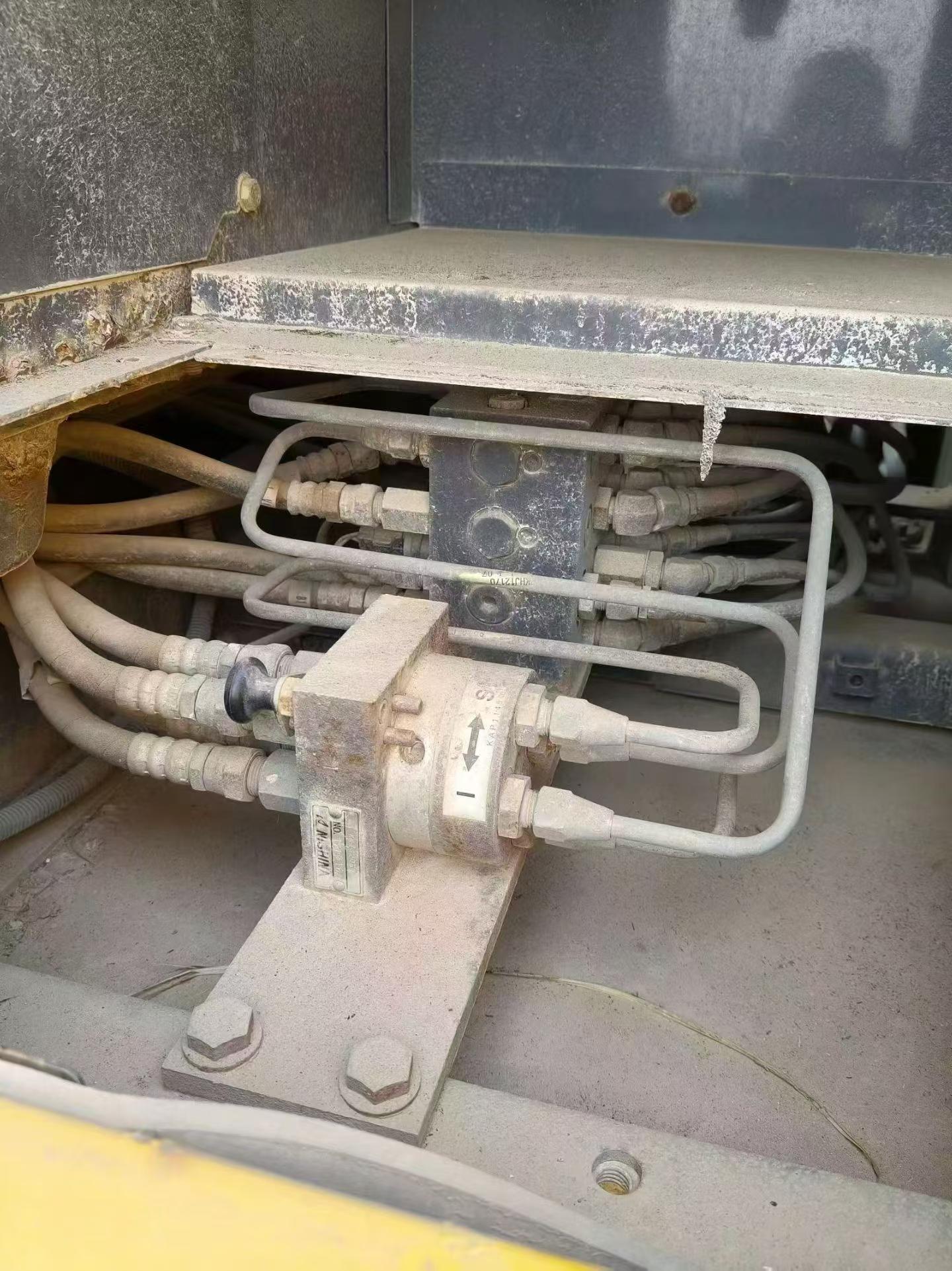 Buy Sumitomo SH200A5 Used Excavator / 6
