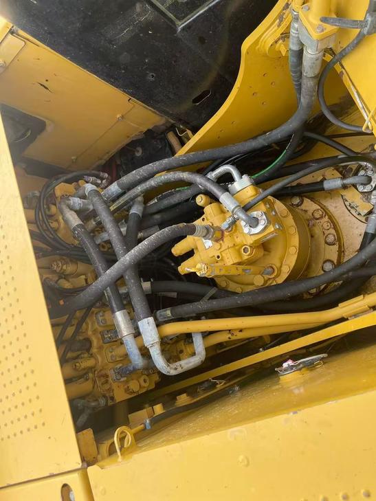 Buy Caterpillar 320D Used Excavator / 1