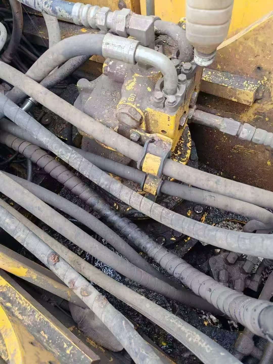 Buy Komatsu PC220-8 Used Excavator / 7