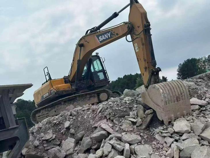 Buy Sany SY245H Used Excavator / 1