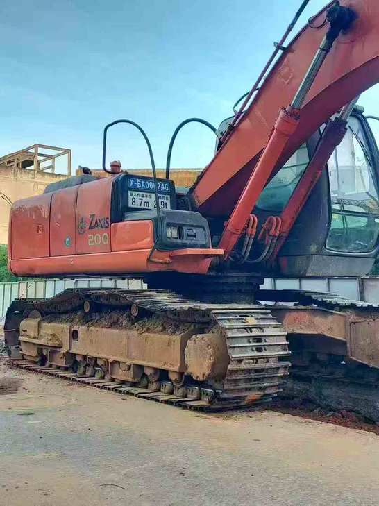 Buy Hitachi EX200 Used Excavator / 1