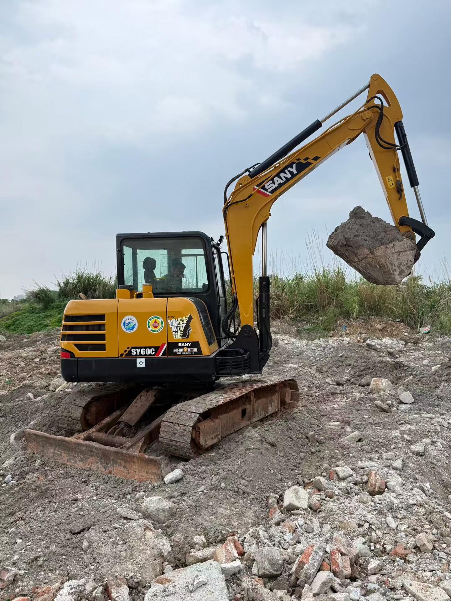 Buy Sany SY55 Used Excavator / 4