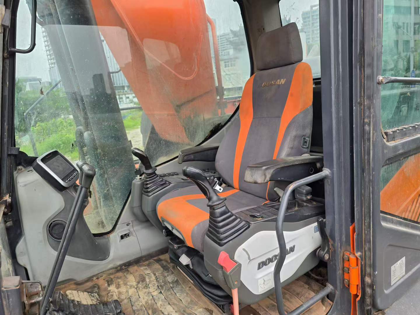 Buy Doosan DX380LC-5 Used Excavator / 8