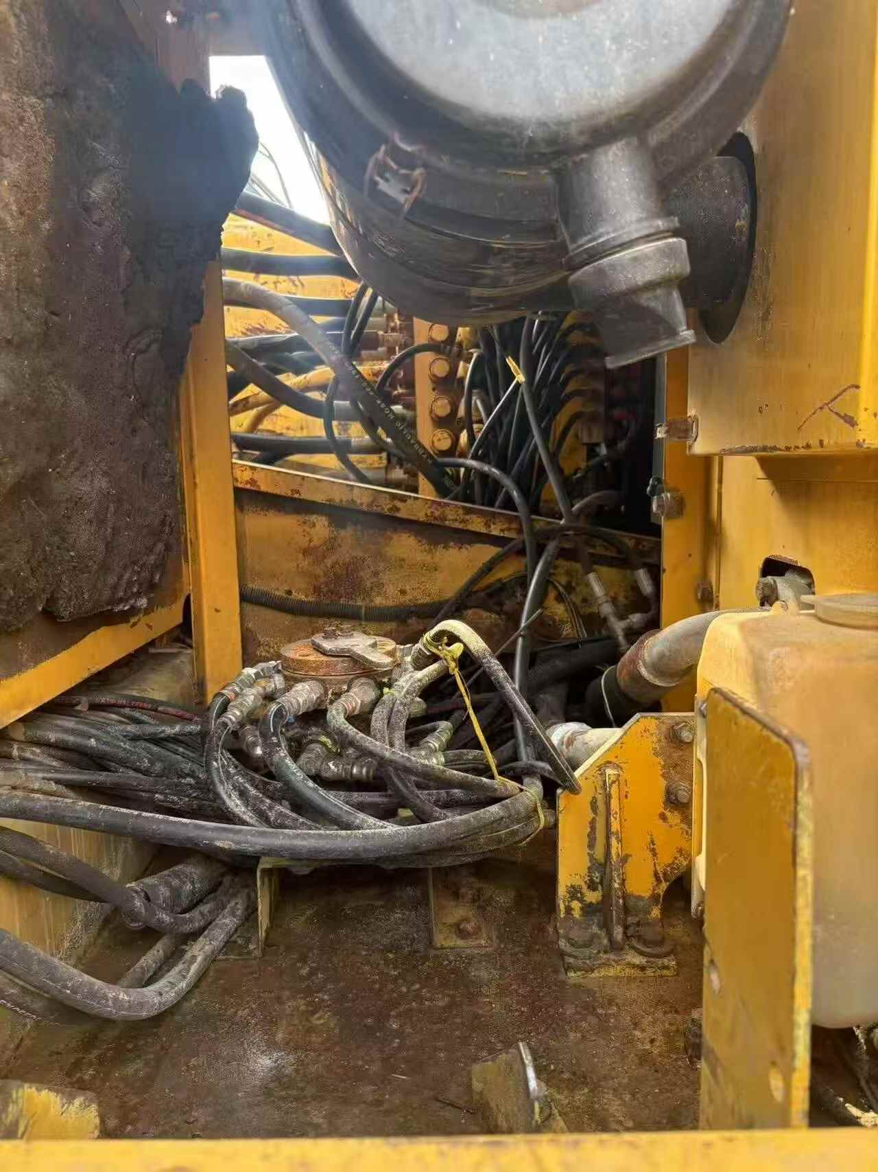 Buy Komatsu PC200-7 Used Excavator / 8