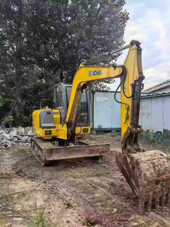 Buy XCMG XE60 Used Excavator / 1