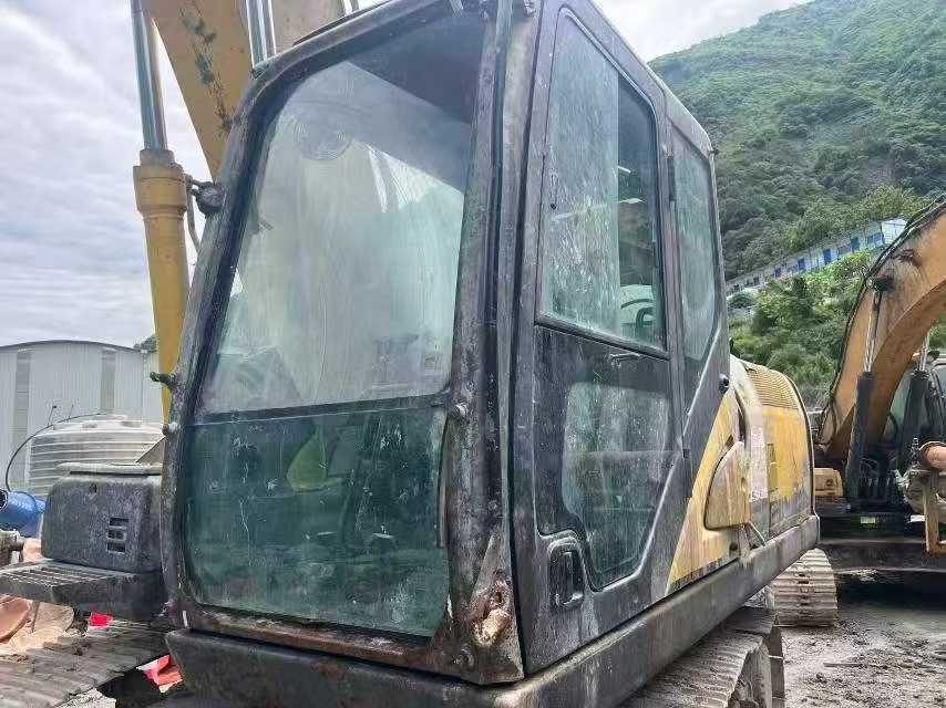 Buy Sumitomo SH210-5 Used Excavator / 6