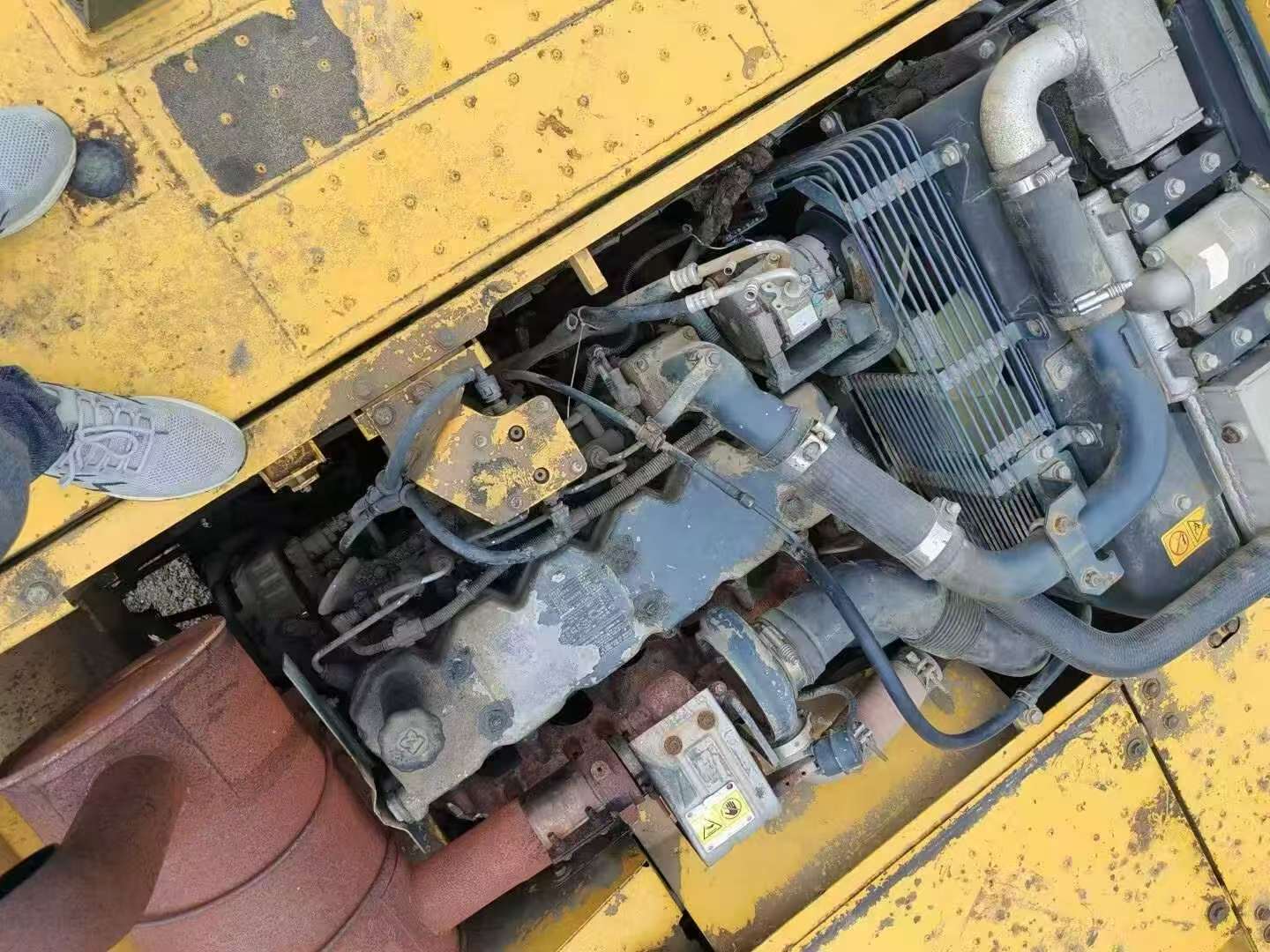 Buy Komatsu PC220-8 Used Excavator / 6