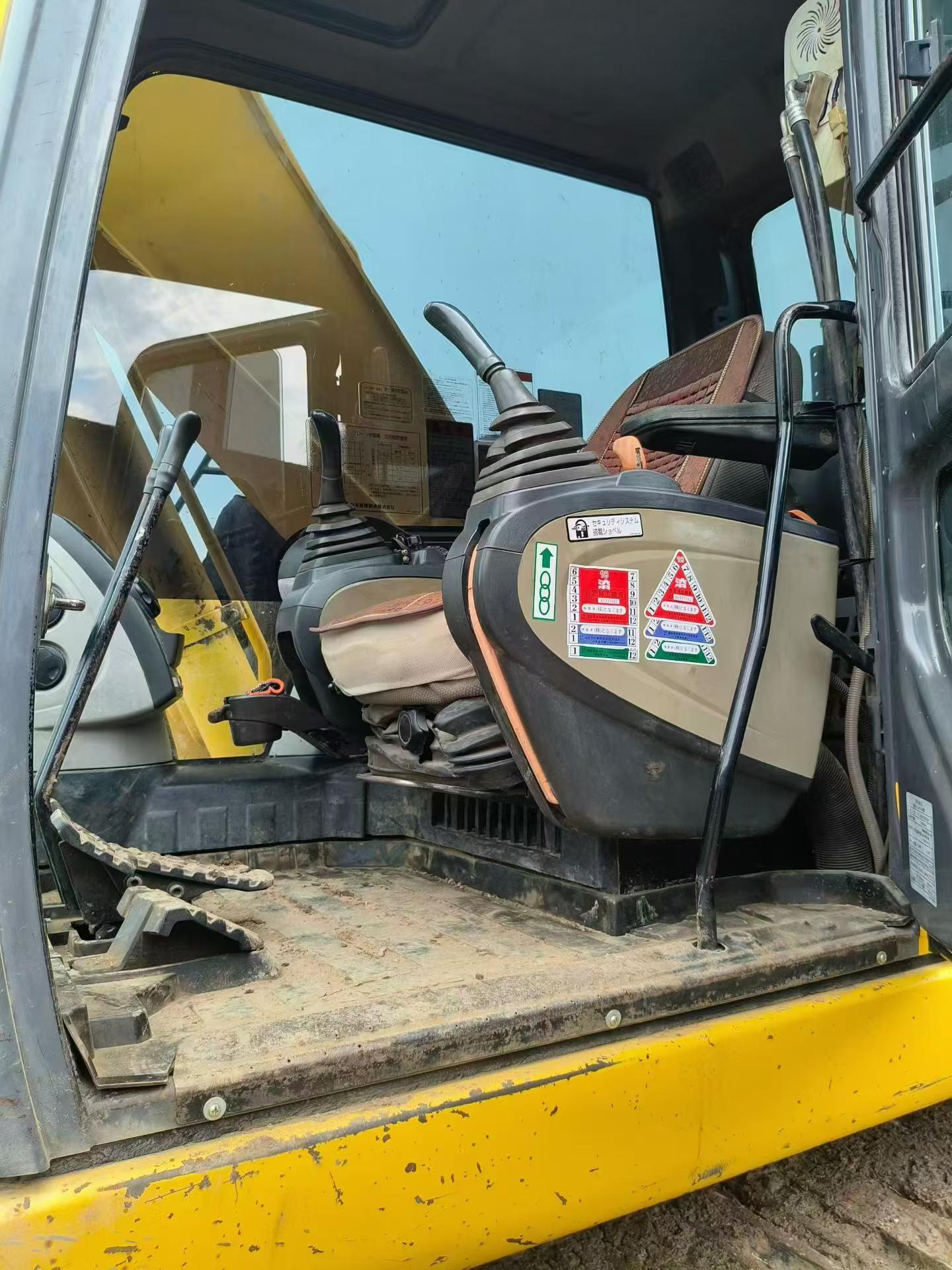 Buy Sumitomo SH200A5 Used Excavator / 8