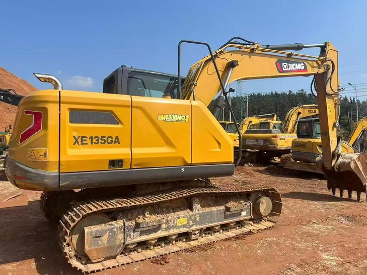 Buy XCMG XE135B Used Excavator / 1