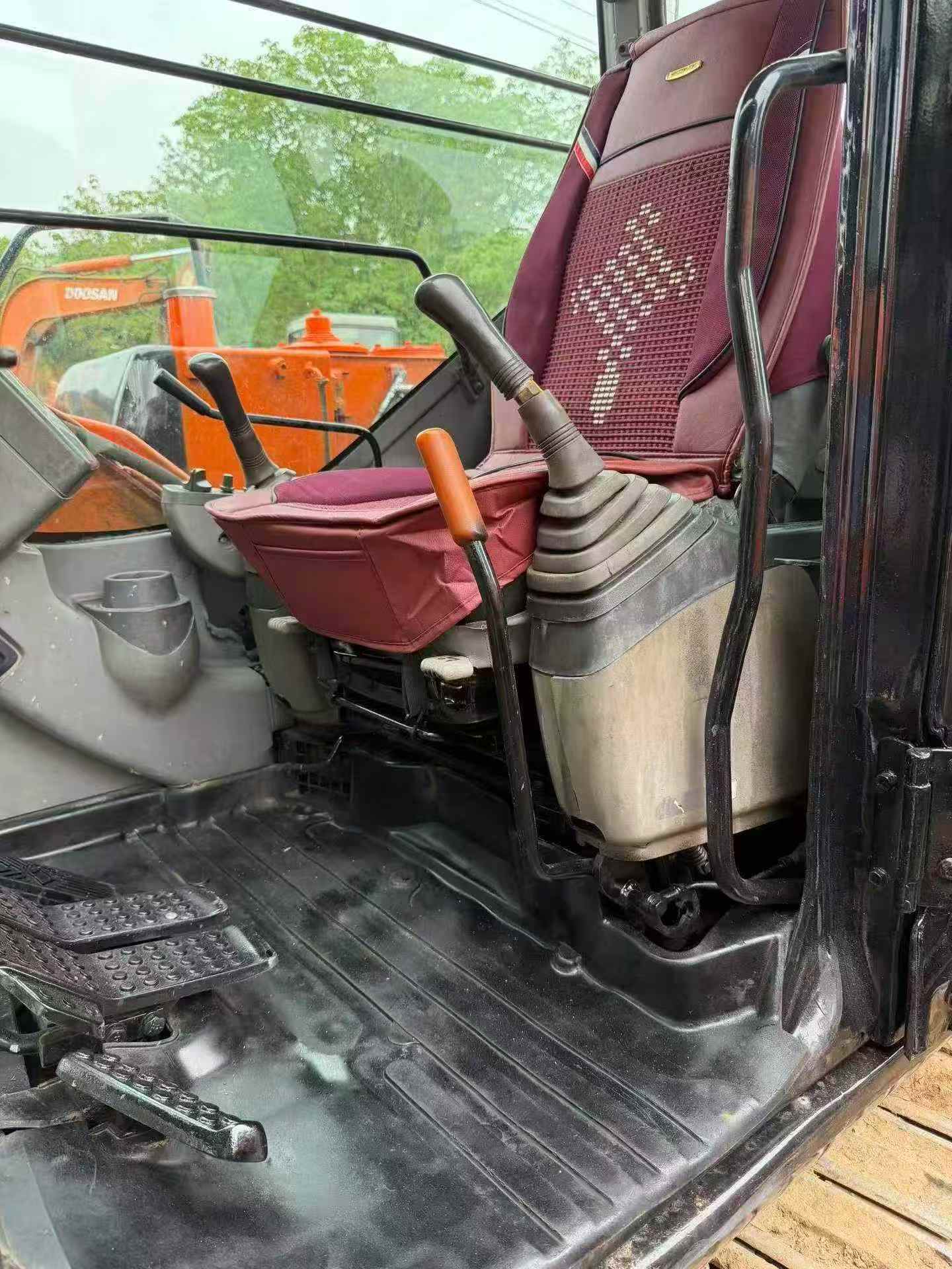 Buy Hitachi ZX60 Used Excavator / 6