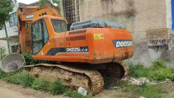 Buy Doosan S225 Used Excavator / 1