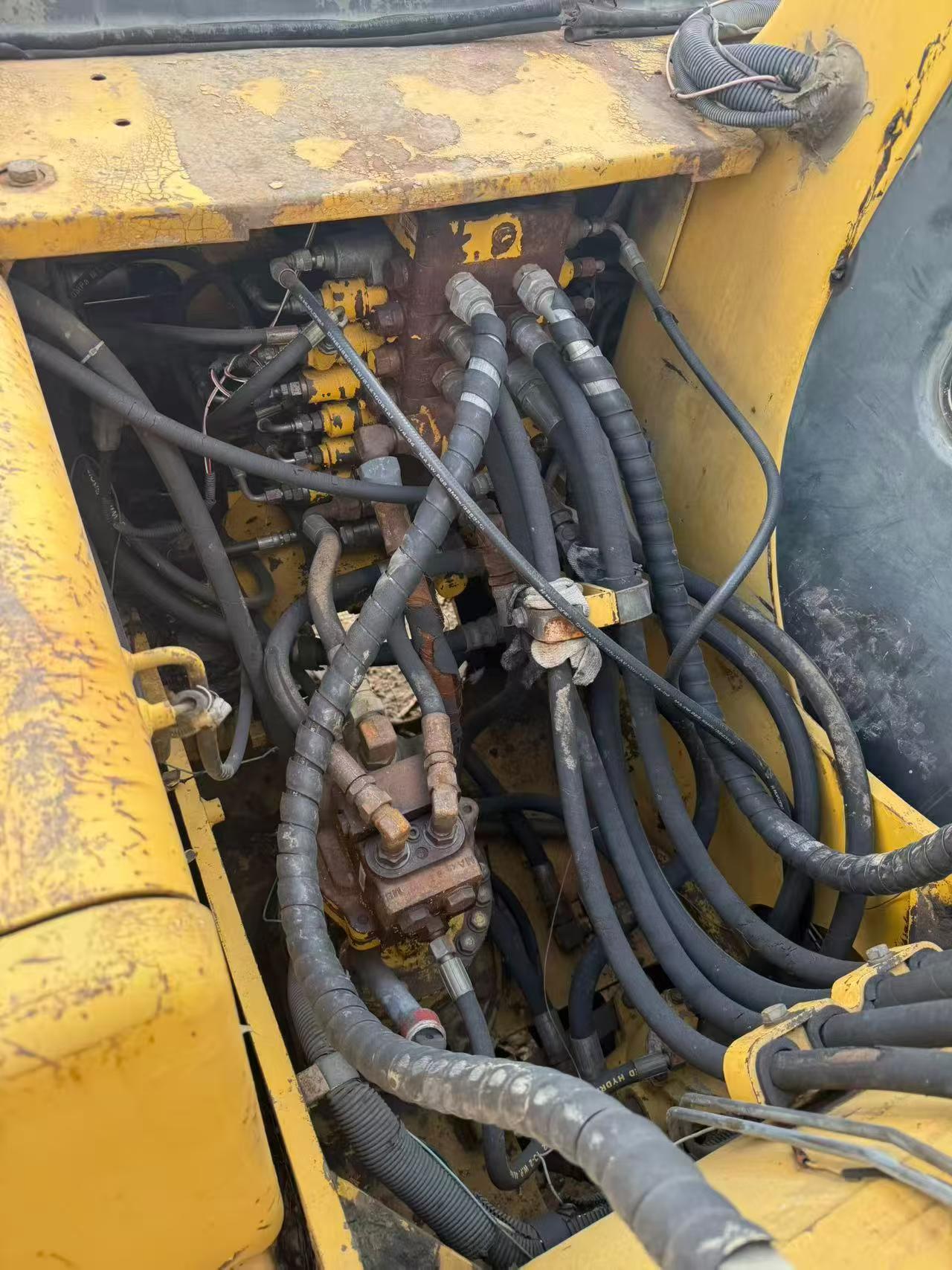 Buy Komatsu PC120-6E Used Excavator / 6
