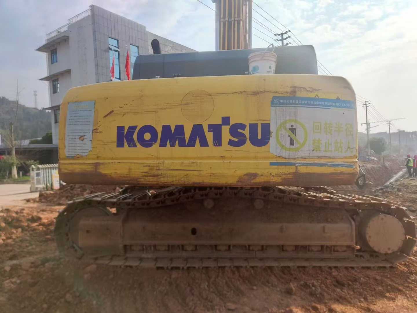 Buy Komatsu PC460LC-8 Used Excavator / 2