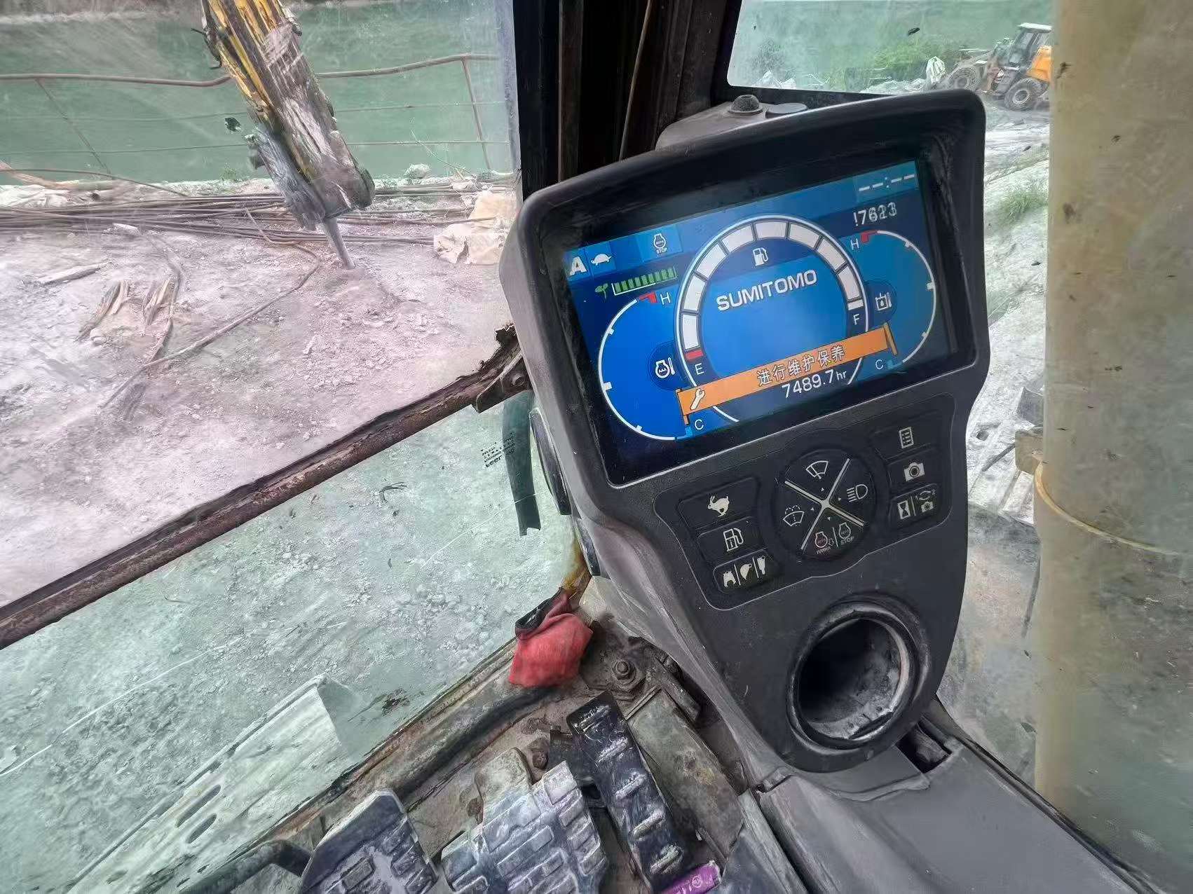 Buy Sumitomo SH210-5 Used Excavator / 4