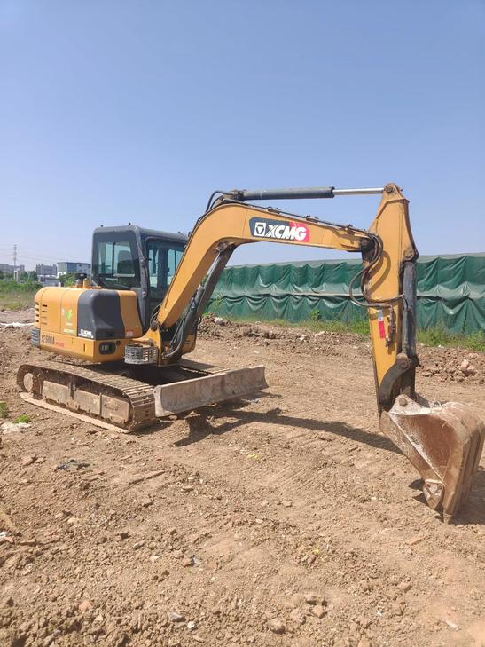 Buy XCMG XE60 Used Excavator / 1