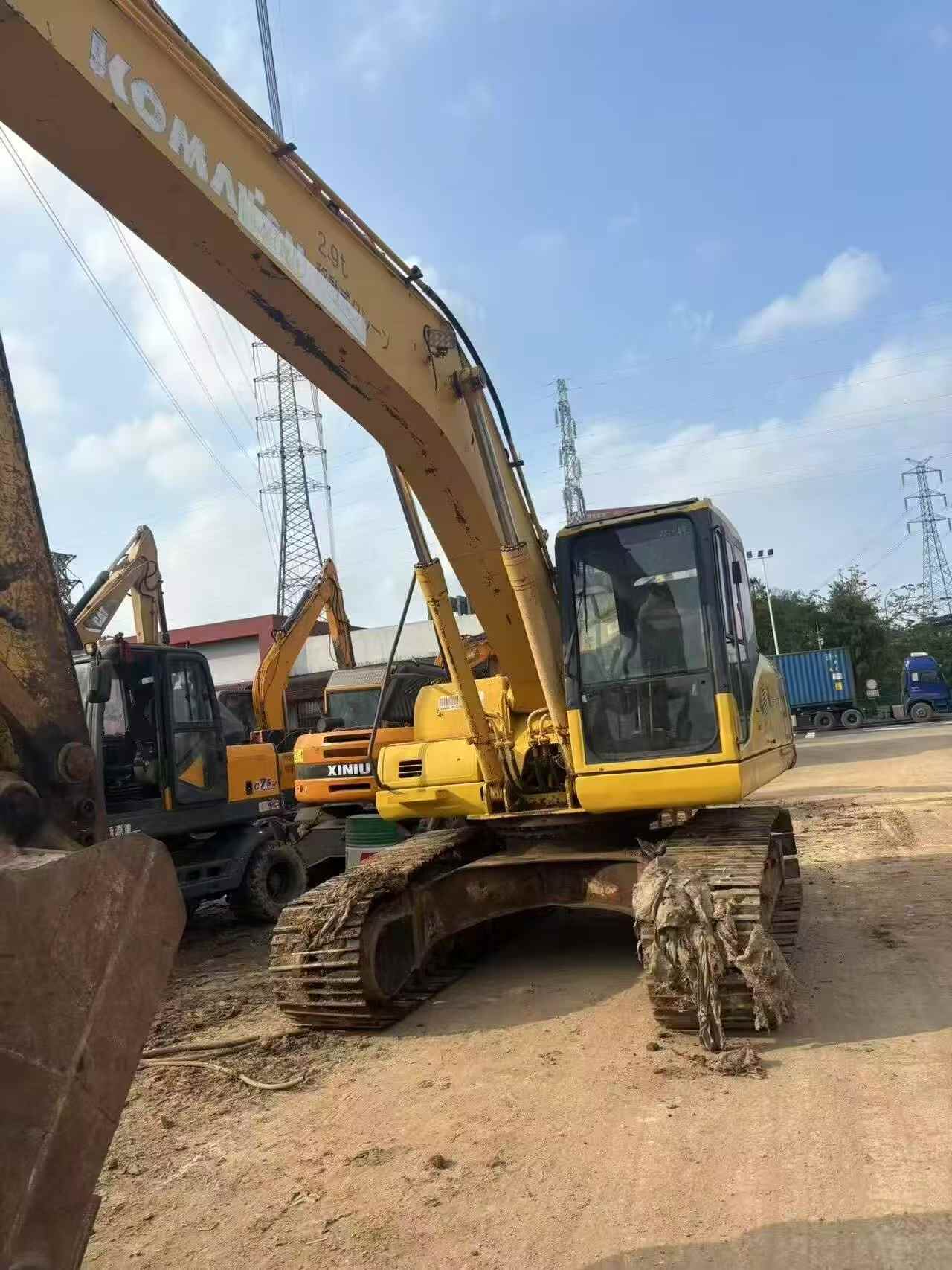Buy Komatsu PC200-7 Used Excavator / 5