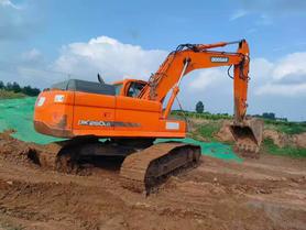Buy Doosan DX260LC Used Excavator / 2 Buy Doosan DX260LC Used Excavator / 2