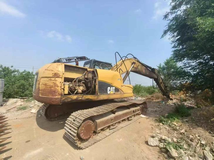 Buy Caterpillar 323 Used Excavator / 1