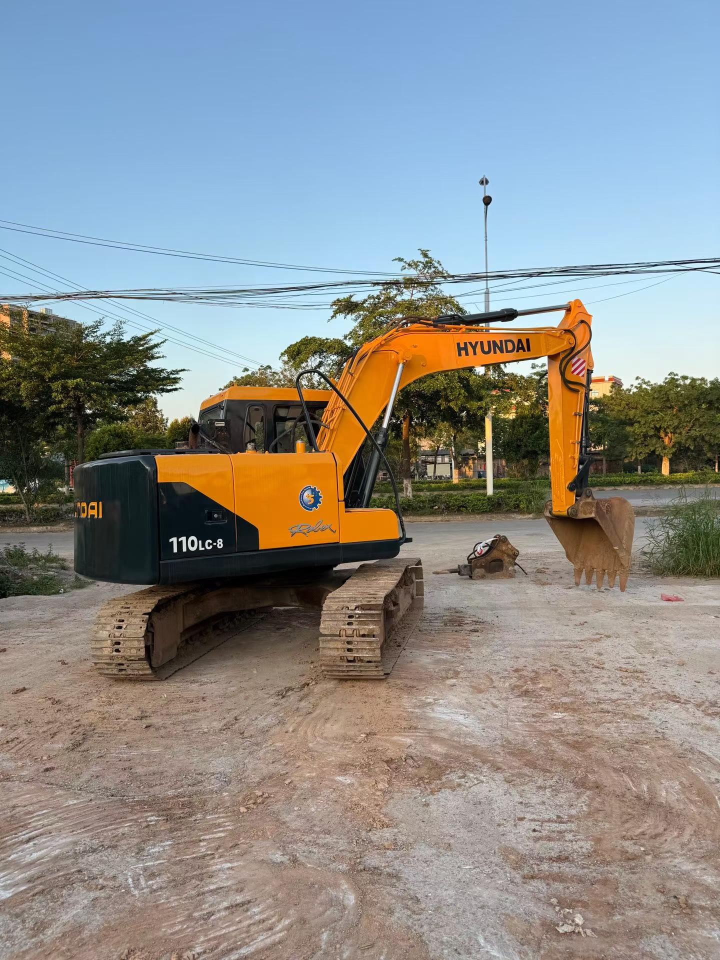 Buy Hyundai 110LVS Used Excavator / 7