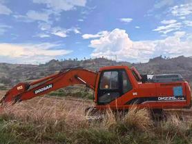 Buy Doosan DH225-9 Used Excavator / 2 Buy Doosan DH225-9 Used Excavator / 2