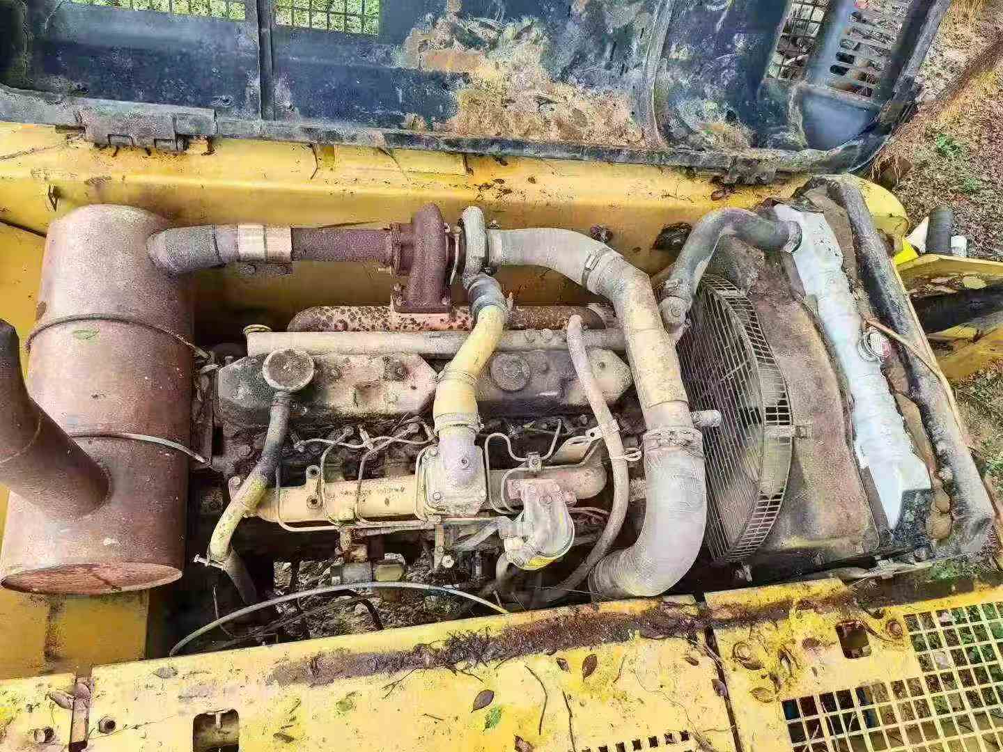 Buy Caterpillar 320V2 Used Excavator / 4