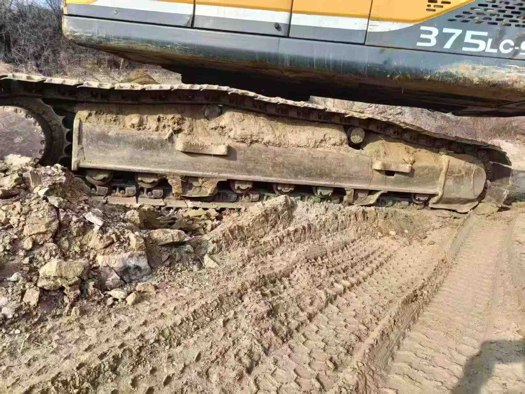 Buy Hyundai R275LVS Used Excavator / 8