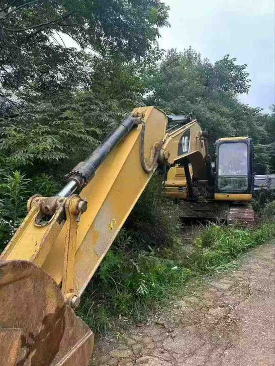Buy Caterpillar 320D Used Excavator / 1
