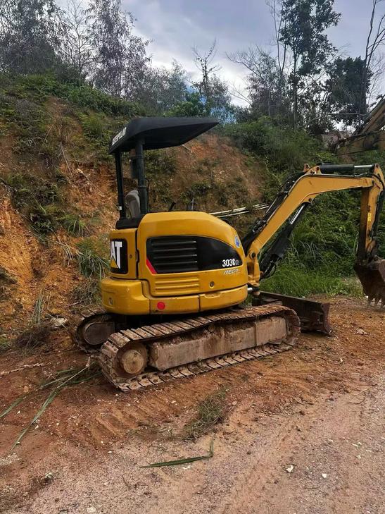Buy Caterpillar 303CCR Used Excavator / 1