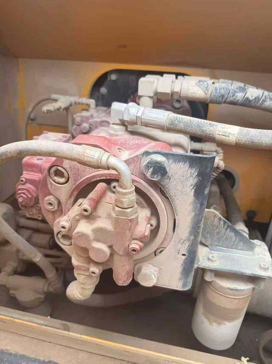 Buy Hyundai R215VS Used Excavator / 1