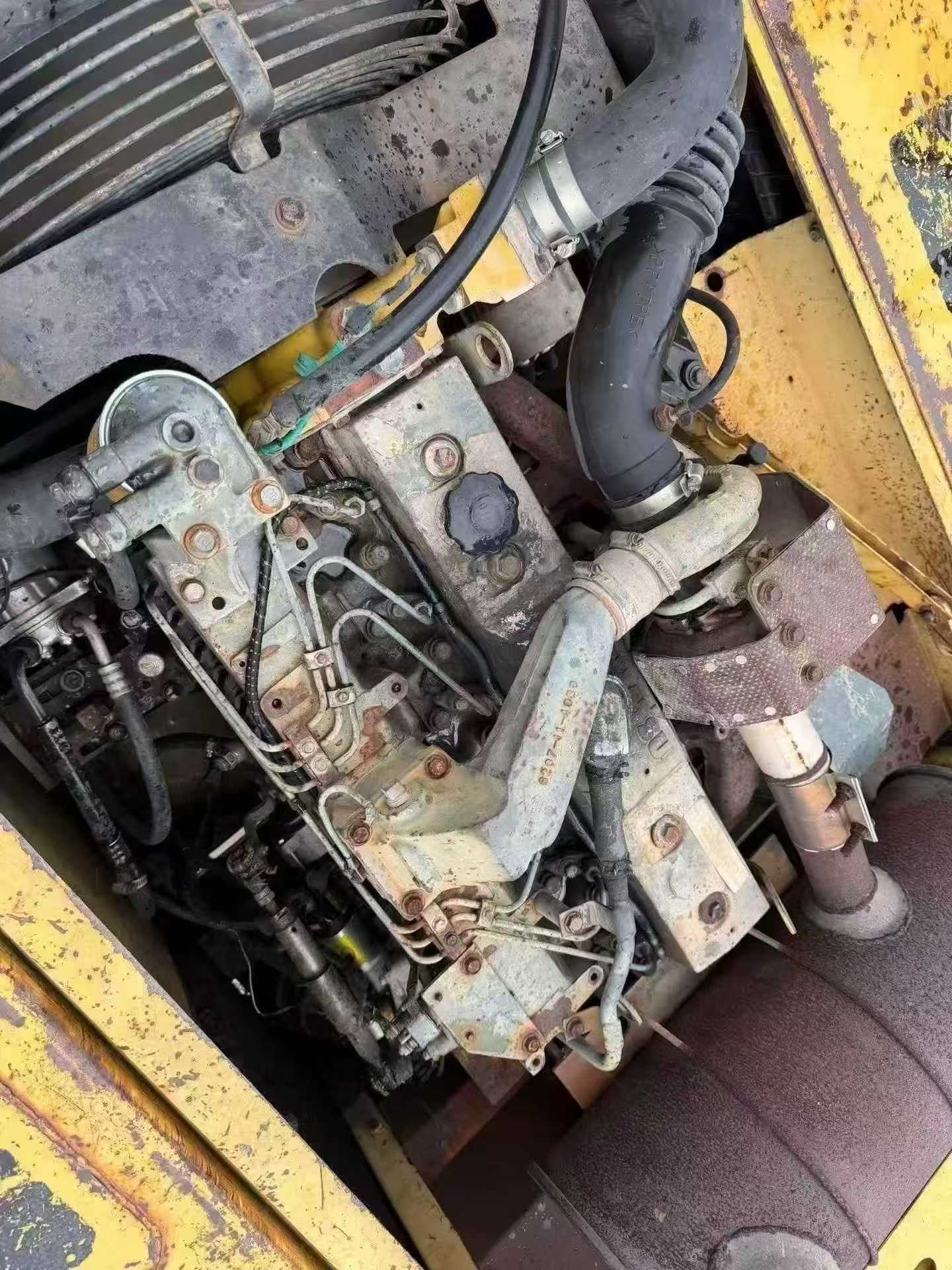 Buy Komatsu PC200-6 Used Excavator / 5