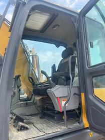 Buy XCMG XE135D Used Excavator / 5 Buy XCMG XE135D Used Excavator / 5