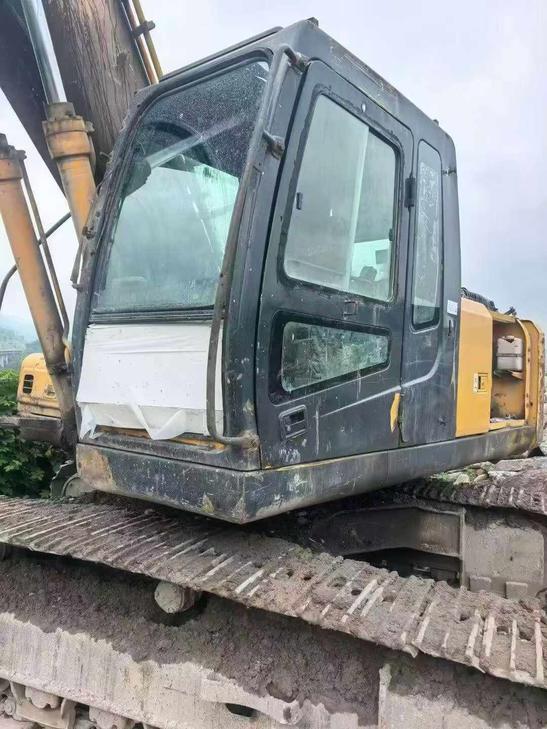 Buy Hyundai R225-7 Used Excavator / 1