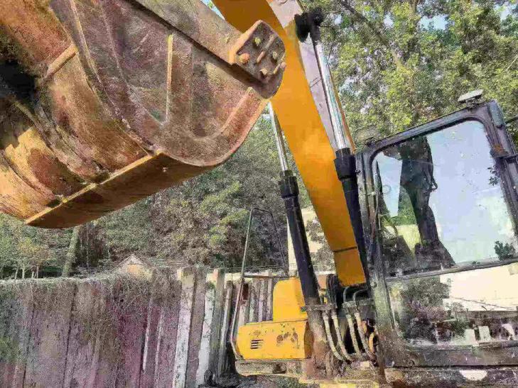 Buy Sany SY215C Used Excavator / 1