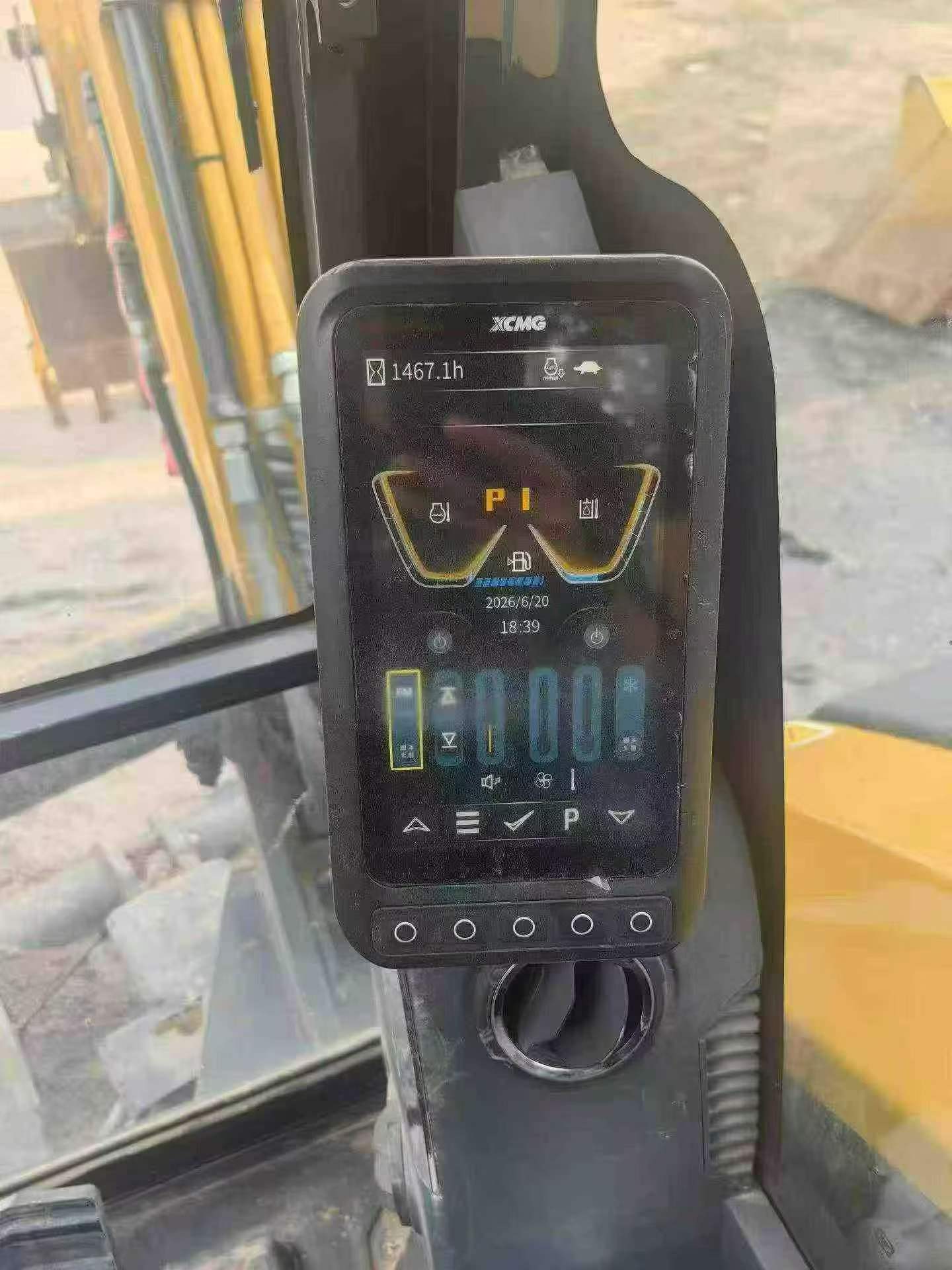 Buy XCMG XE60 Used Excavator / 5