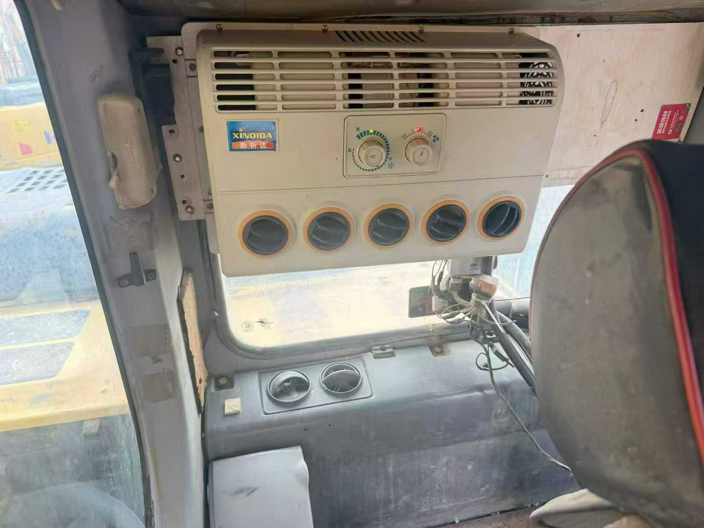 Buy Komatsu PC200-7 Used Excavator / 6