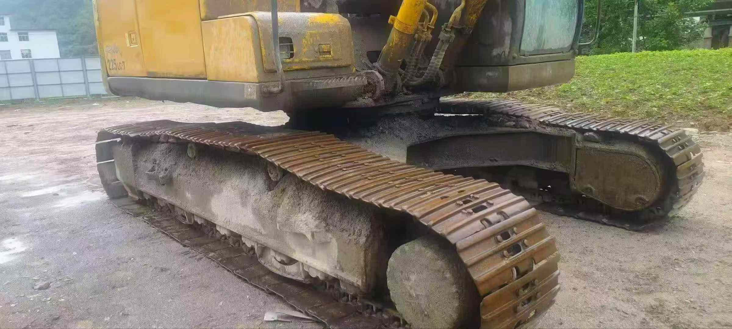 Buy Hyundai R225-7 Used Excavator / 2