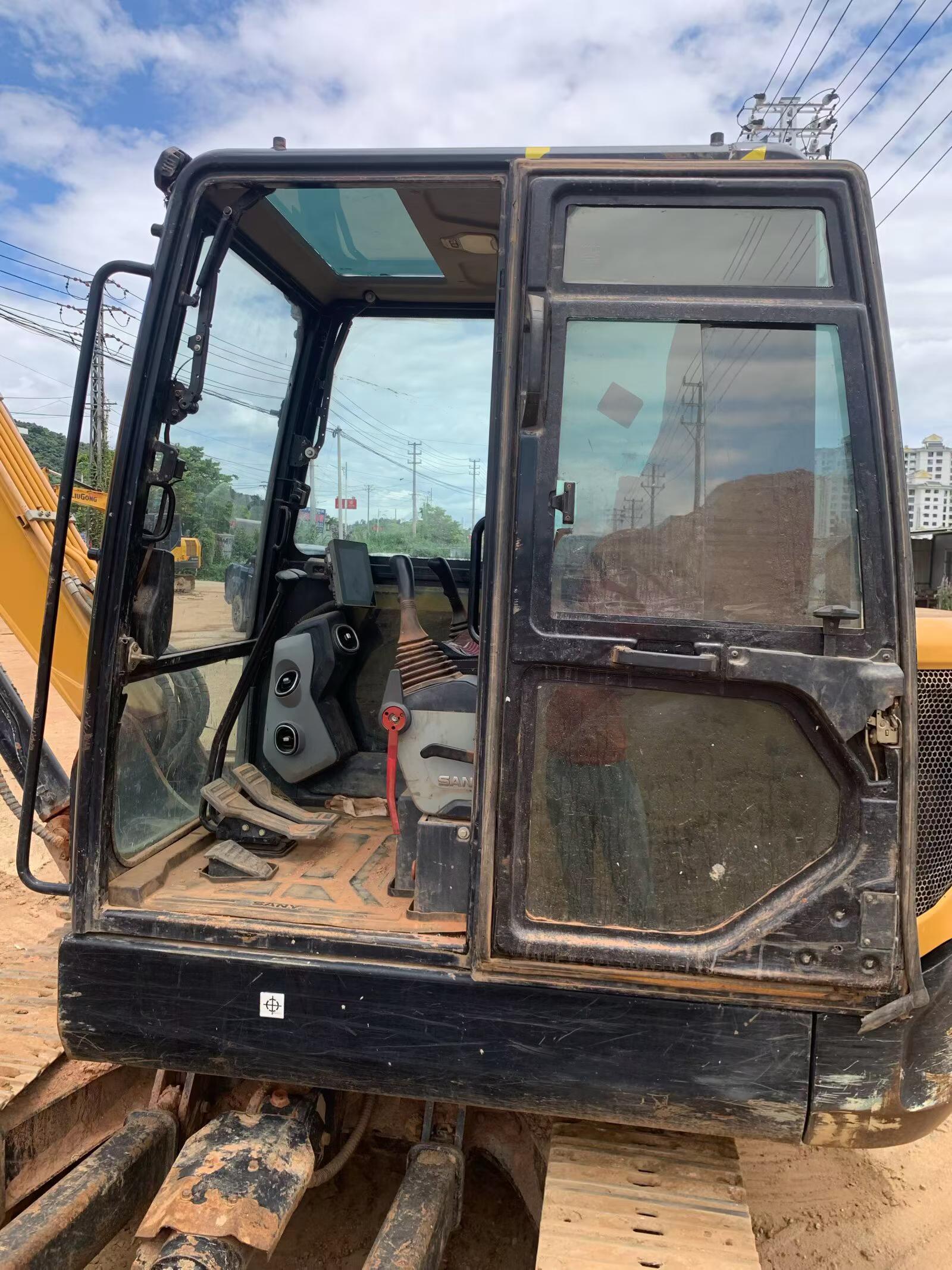 Buy Sany SY60 Used Excavator / 8