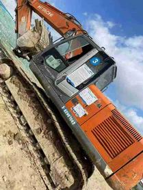 Buy Hitachi EX200-3 Used Excavator / 7 Buy Hitachi EX200-3 Used Excavator / 7