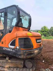 Buy Doosan DH60 Used Excavator / 2 Buy Doosan DH60 Used Excavator / 2
