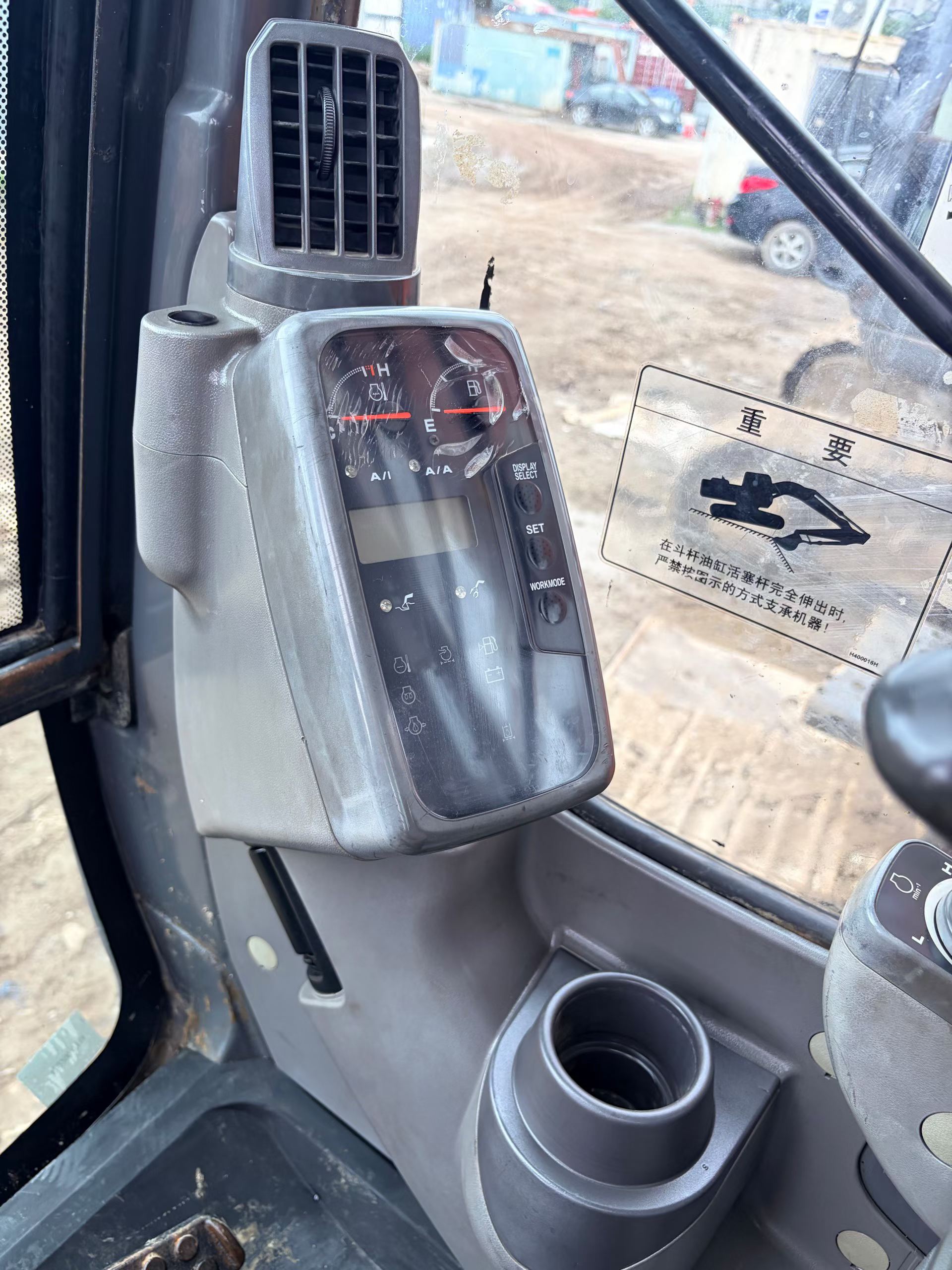 Buy Hitachi ZX200-3G Used Excavator / 5