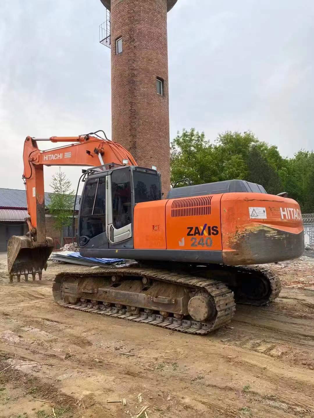 Buy Hitachi ZX240 Used Excavator / 4