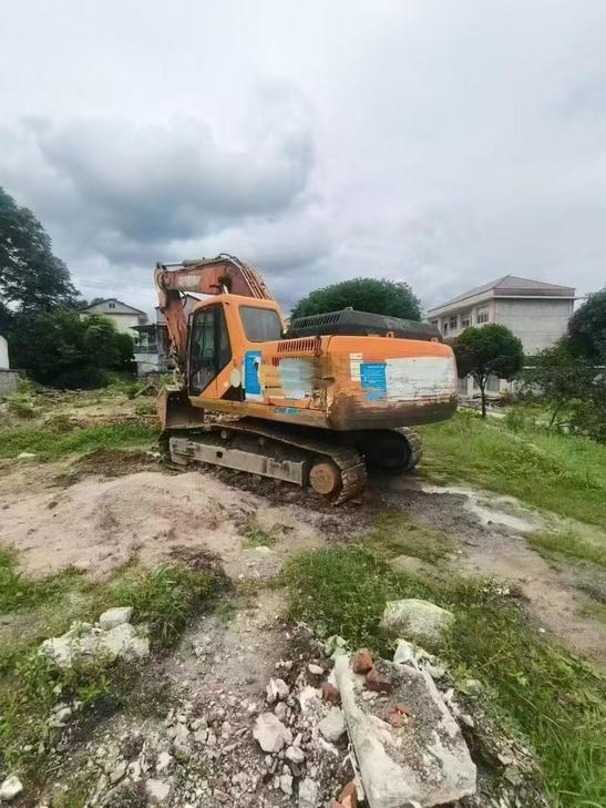 Buy Doosan DH215-9 Used Excavator / 1