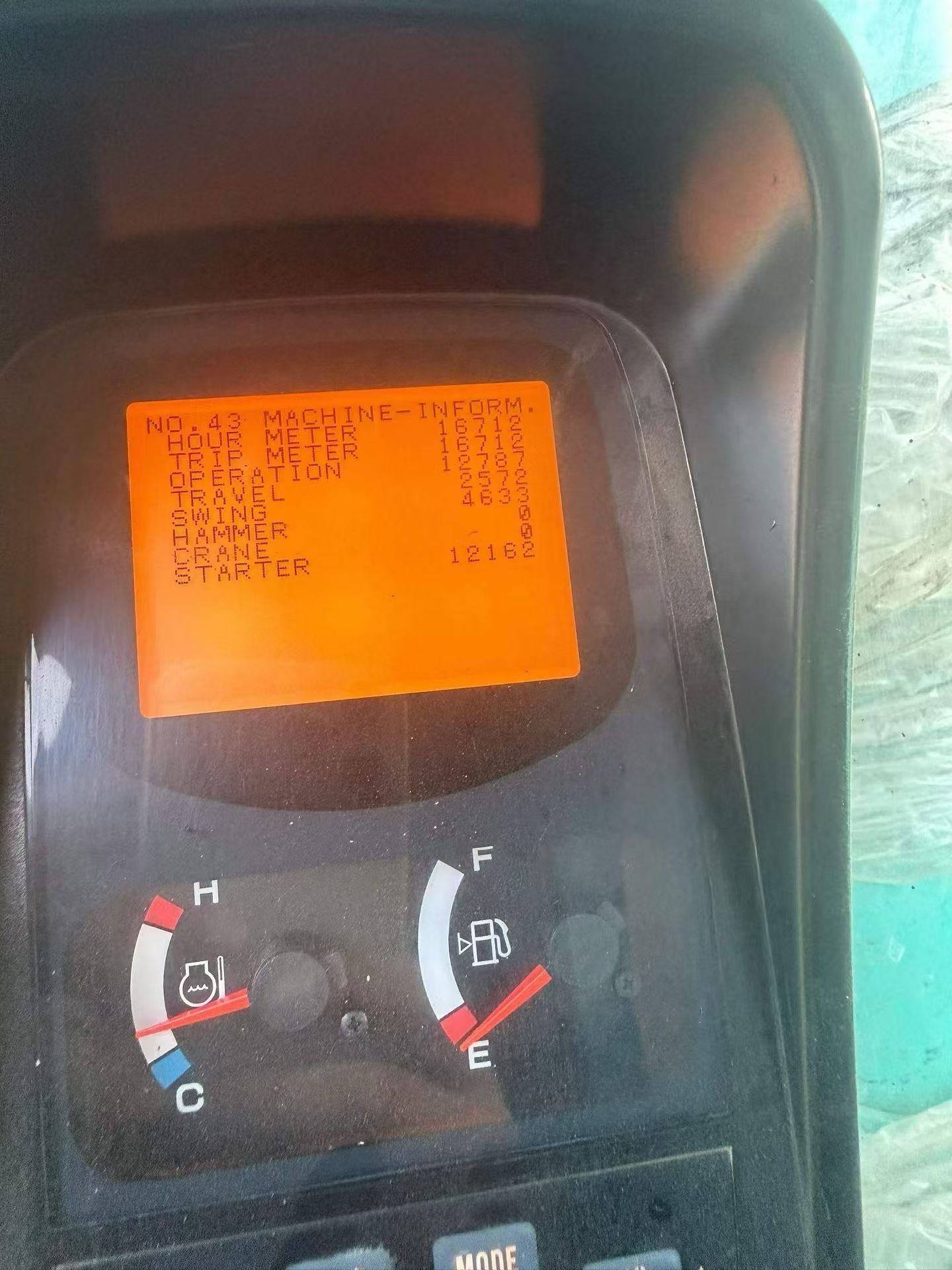 Buy Kobelco SK200 Used Excavator / 6