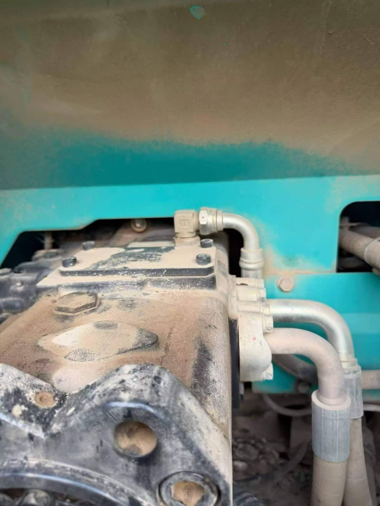 Buy Kobelco SK200 Used Excavator / 9
