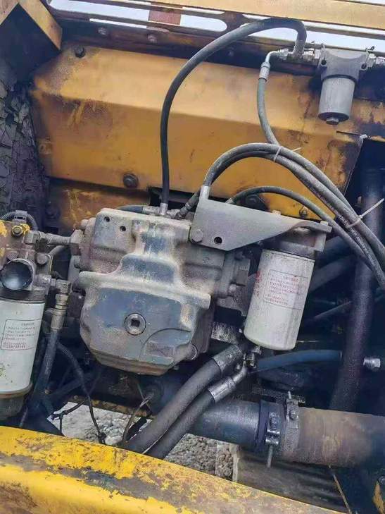 Buy Komatsu PC220 Used Excavator / 1