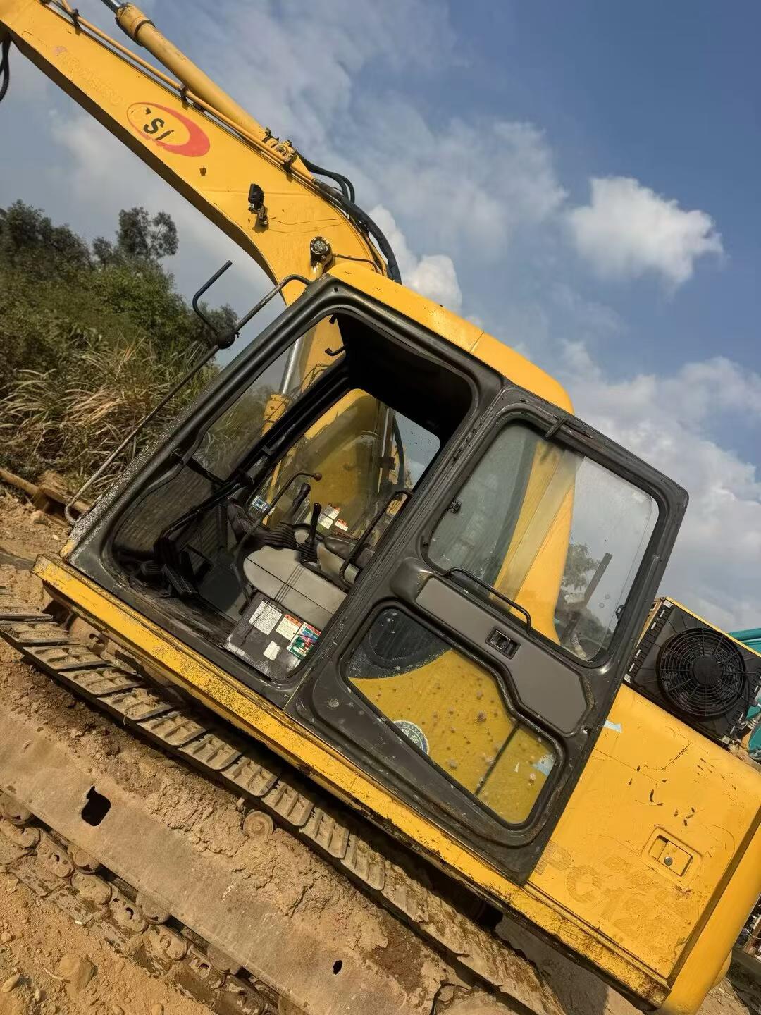 Buy Komatsu PC120-6E Used Excavator / 4