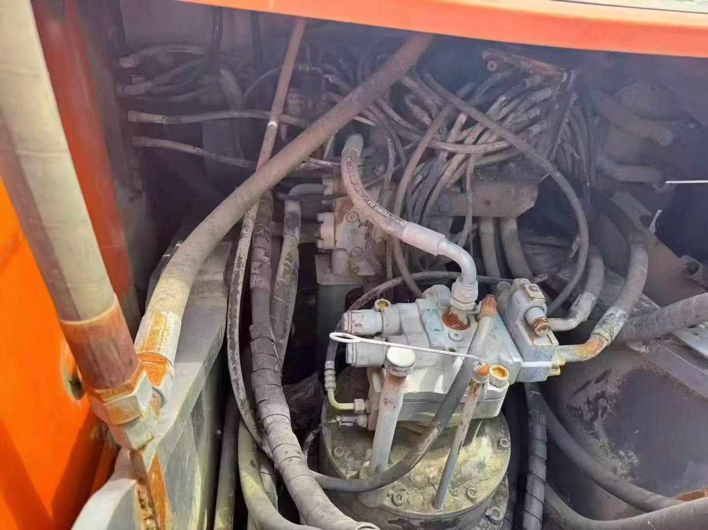 Buy Hitachi EX240-3 Used Excavator / 3