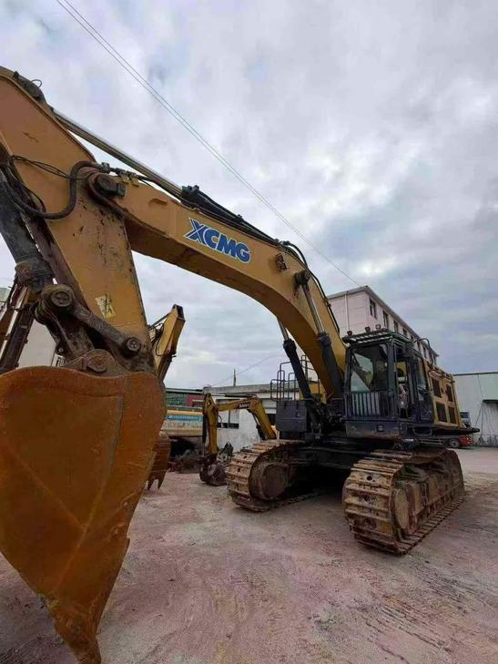Buy XCMG XE750D Used Excavator / 1