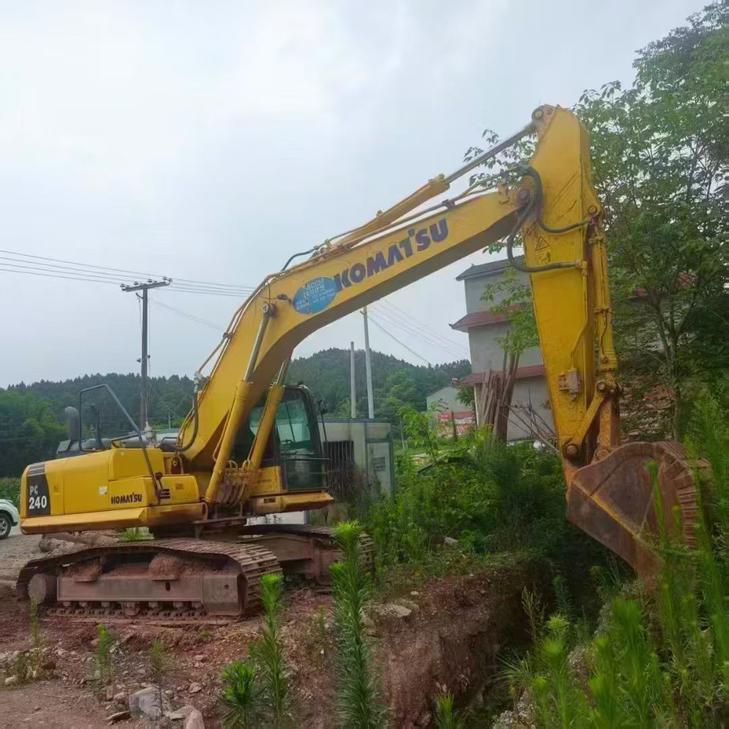 Buy Komatsu PC200 Used Excavator / 1